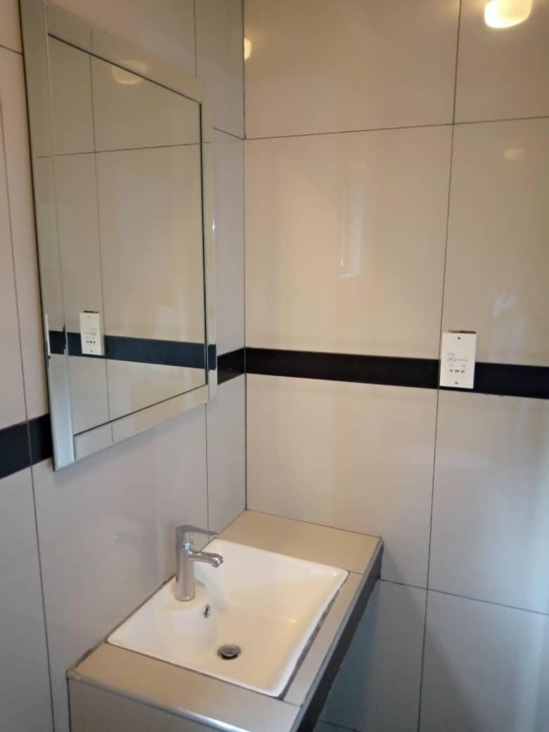קסנה Global Guest House מראה חיצוני תמונה